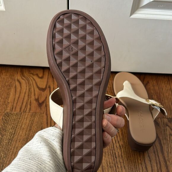 Aerosoles Womens IZOLA Thong Casual Wedge Sandals Sz 8.5 NWT - Picture 6 of 7